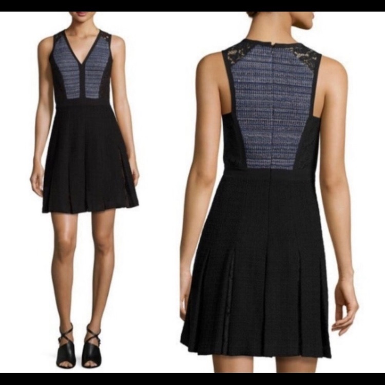 Twd Lace Pleats Dress